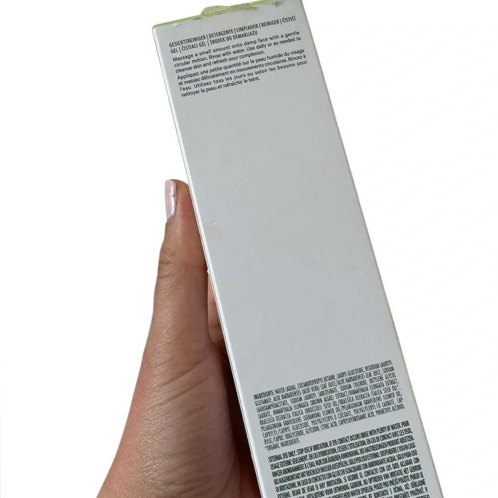 Juice Cleanse Soothing Aloe Face Cleanser